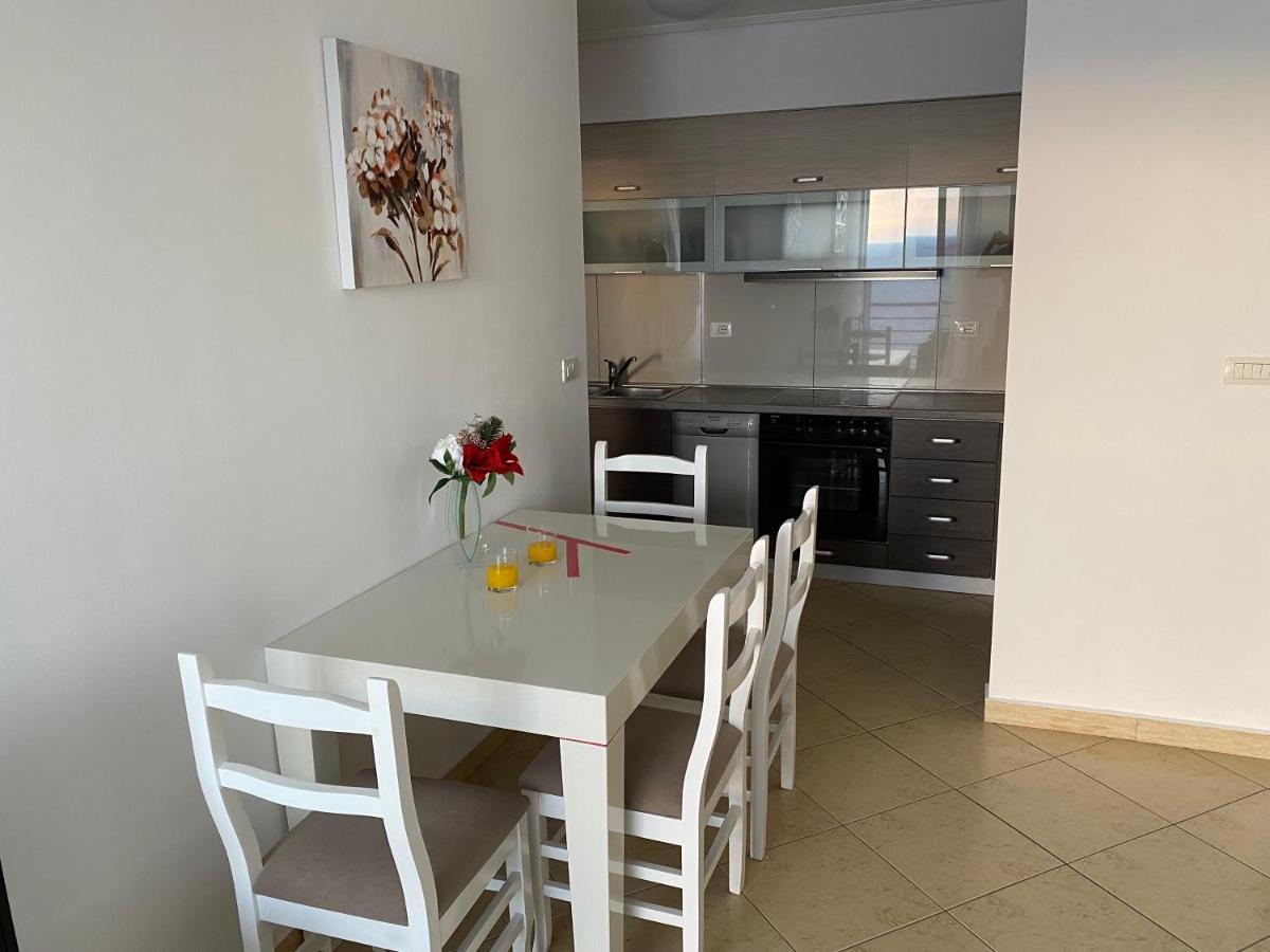 Apartment With Huge Sea View Balcony Saranda Kültér fotó