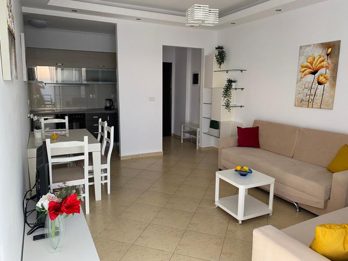 Apartment With Huge Sea View Balcony Saranda Kültér fotó